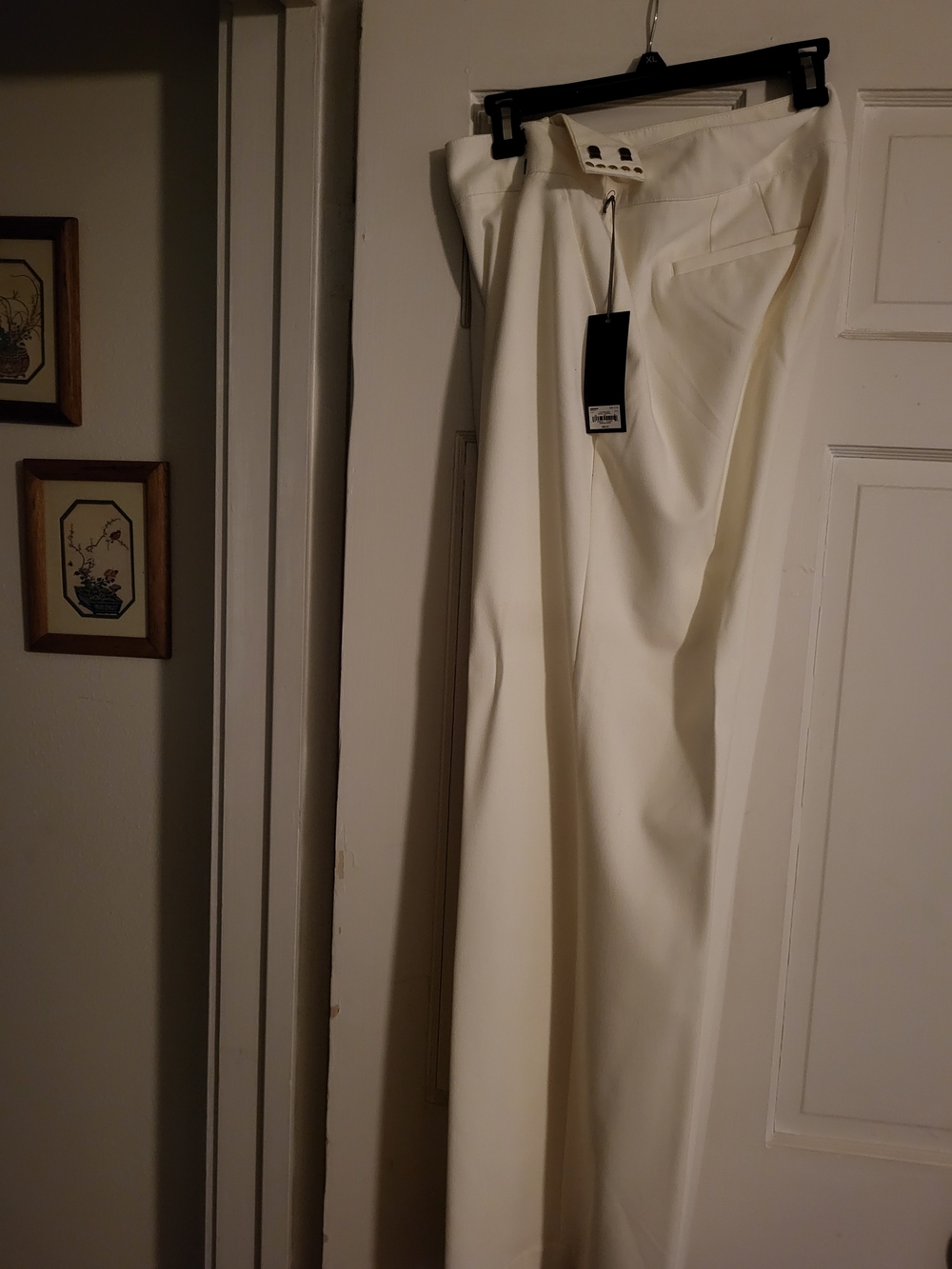 Jennifer Lopez Women's Cream Dress Pants - Straight Tailored Cut